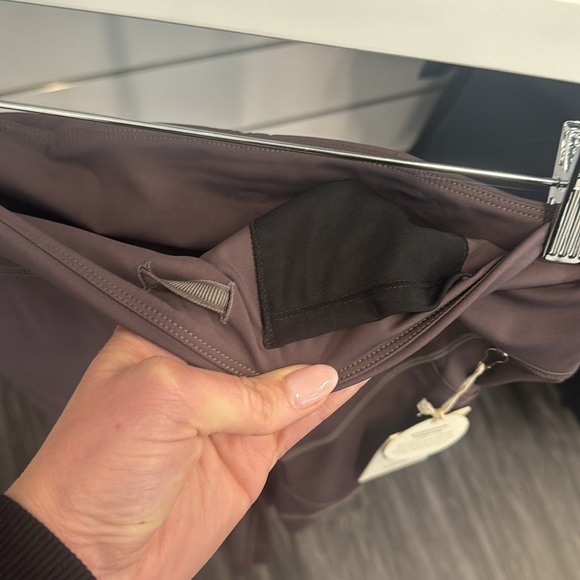 Vuori Stride Pocket Legging-Plum-NWT - Picture 4 of 6